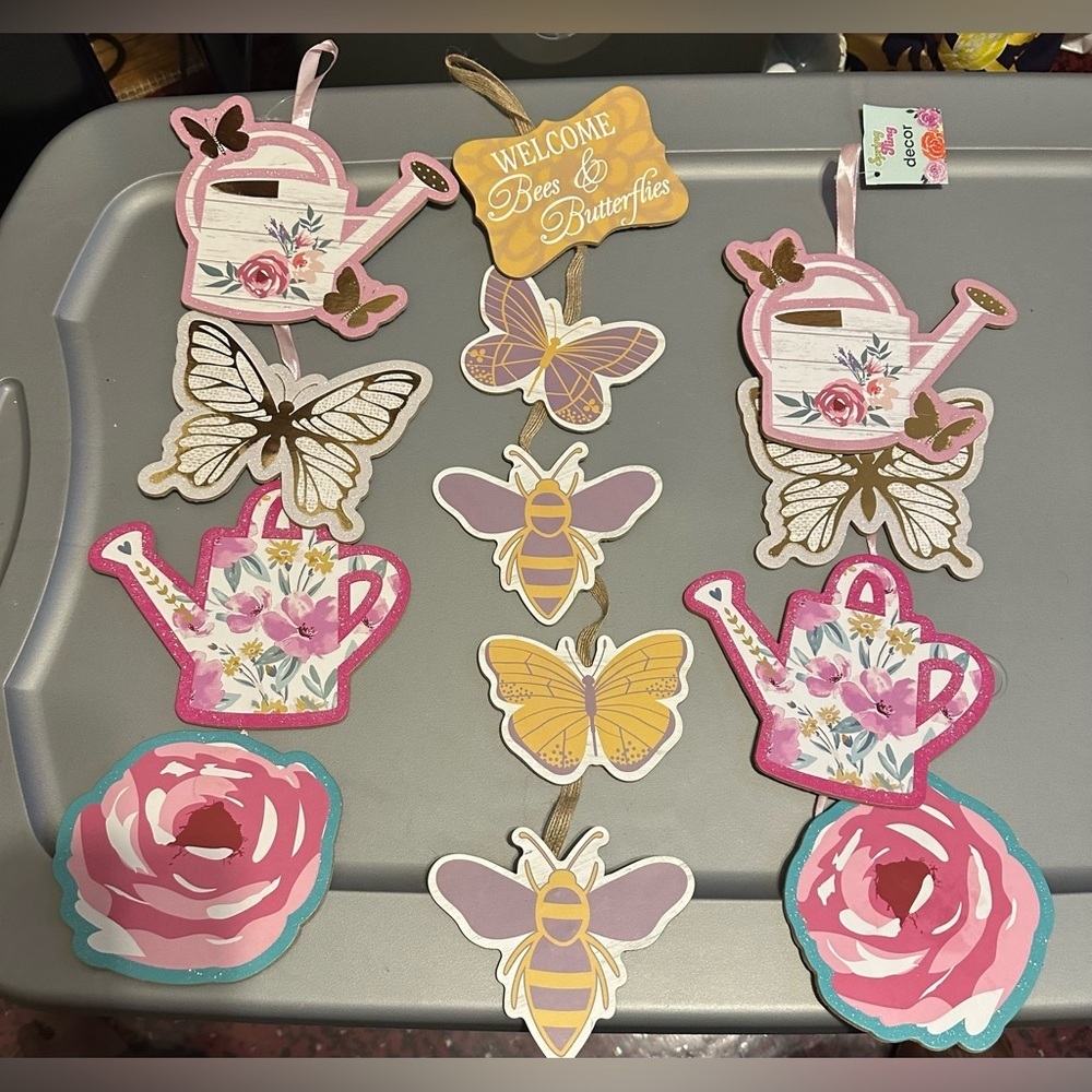 Watering Can Butterfly Flower Sign Summer Spring
Glitter Metallic Wall Door set
